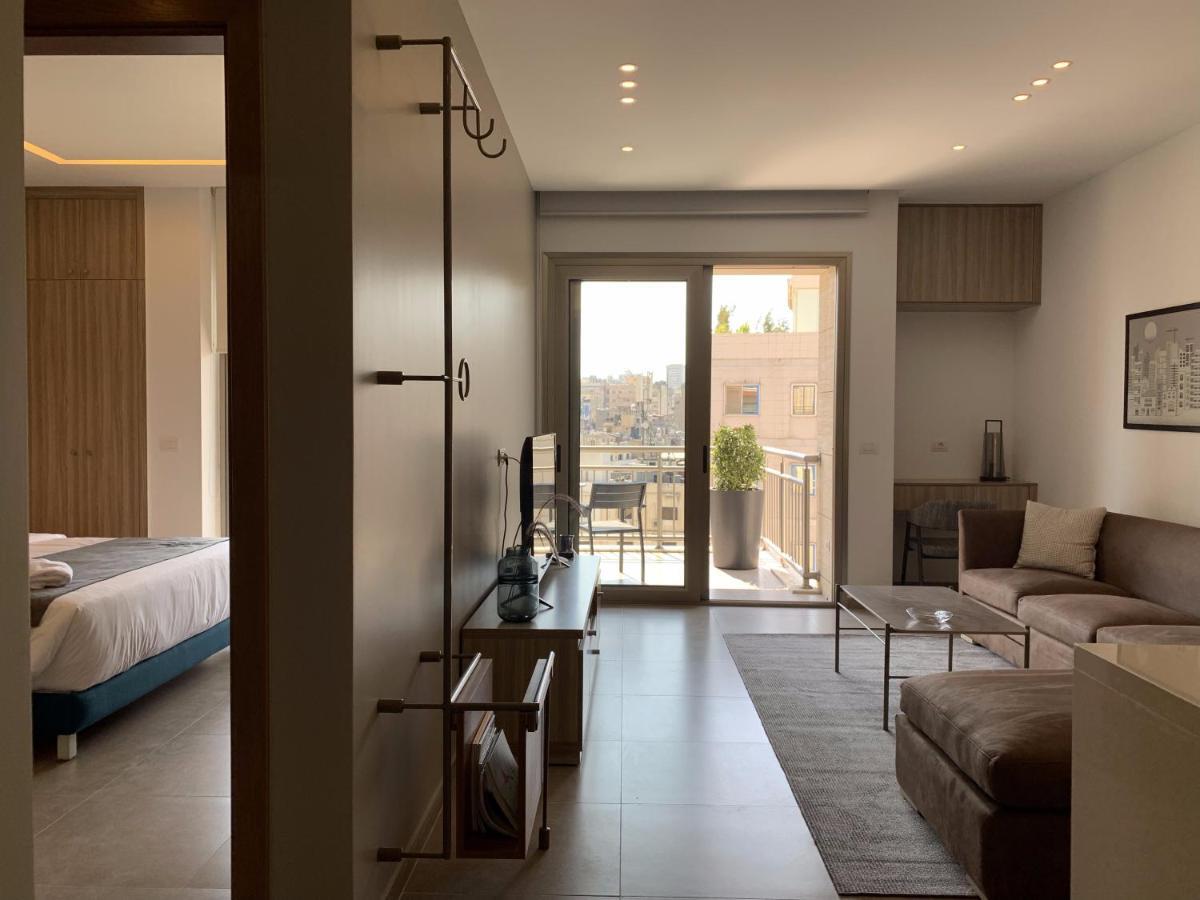 ביירות Zur Studios And Suites מראה חיצוני תמונה